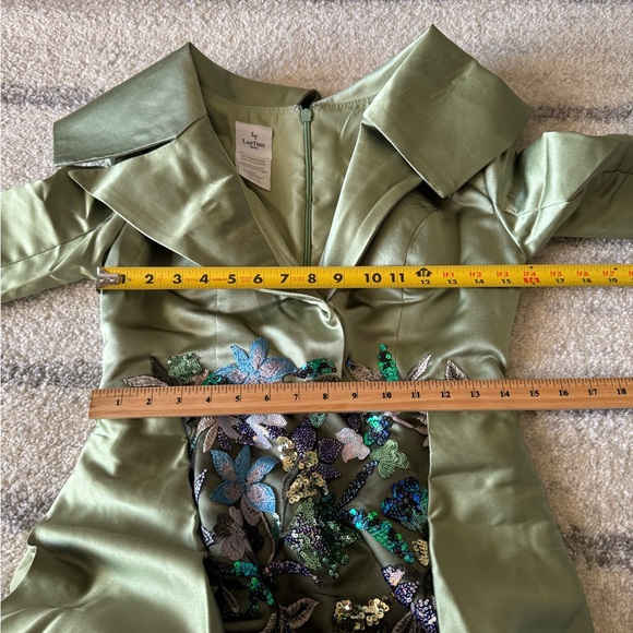 Elegant Green Floral Long Sleeve Dress - Picture 13 of 15